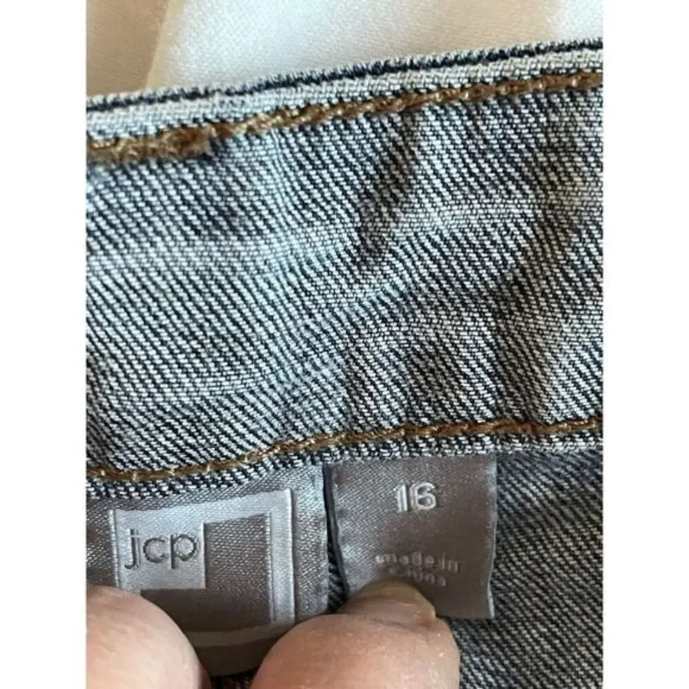 JCP Women's Denim Shorts Size 16 Walking Casual‎ 3 1/2